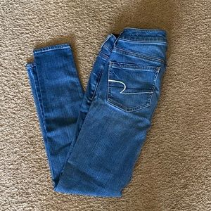 American Eagle Skinny Med Wash Jeans